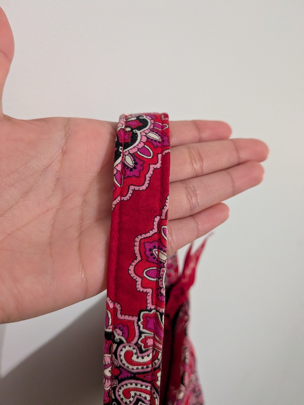Vera Bradley "Hannah" Frankley Scarlet Floral Handbag - Picture 4 of 8